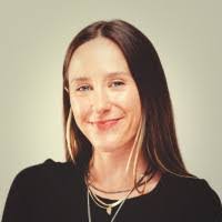 Halie Evans's Instagram, Twitter & Facebook