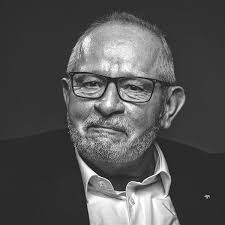 Amazon.com: Saboteure des Glücks: Ich und meine Negaholiker, Hater, Mobber  & Co. (German Edition): 9783734560507: Thomas, Rudolf F: Books