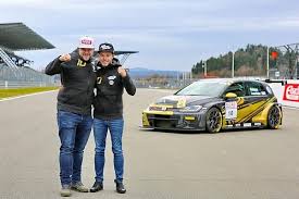 Im jahr 2020 holte das team zwei titel: Max Kruse Racing Voll Motiviert Vor Vln Saisonstart Vln Motorsport Xl