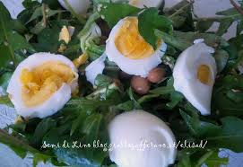 Insalata di tarassaco con crostini e ricotta. Insalata Di Tarassaco E Valeriana Ricetta Di Primavera