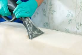 أسهل طريقة لتنظيف الكنب العياد 0534544488 داخل المدينة المنورة بافضل مواد التنظيف