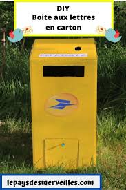 Boite Aux Lettres En Carton Diy En 2020 Lettre En Carton Recycler Carton Carton