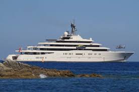 Il gioiello dell'astro svedese è un bolide superaccessoriato con palestra, salone e coctkail bar. Eclipse Superyacht Blohm Voss Boot Online