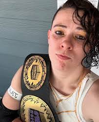 Megan Link's Instagram, Twitter & Facebook