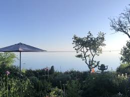 D'ailleurs la récente visite de jean todt ne coïncide pas avec le processus de réveil dont les médias annonçait depuis une semaine ? Apartment Im Leuchtturmwarterhauschen Heiligenhafen Frau Steffi Schumacher