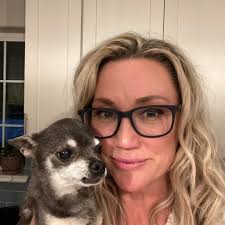 Where are the best places to get pre-cooked Turkey for Thanksgiving? I  never can make it perfect so this year i decided to buy 1 😂 plz help me 🙏