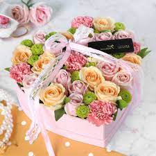Each milestone, each relationship, every kind of bond calls for a unique celebration. Anniversary Flowers Online Premium Anniversary Flowers In India