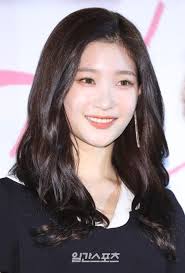 Jung Chae Yeon: Mỹ nhân bị chê bất tài bổng chốc đổi đời nhờ 3 giây thần  thánh