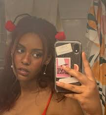 fay 🇪🇷 (@maybe.fay) • Instagram photos and videos