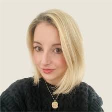 Vous arrive-t-il d'écouter des podcasts ? 🎧 Que votre réponse soit OUI ou  NON, cet article risque de vous plaire… 🤩 📣 📣 📣 J'ai l'immense plaisir  de vous annoncer officiellement la