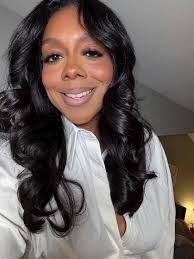 sideeeee for soft life/day to day — bad B, buss it down the middleeee