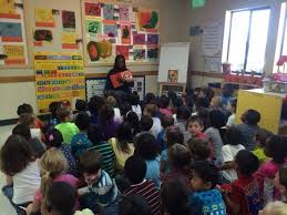 Photo Kerra Shelton From The Governor S Office Read To Students At Kindercare In Kennesaw For Gap Childhood Education Georgia Pre K Early Childhood Education