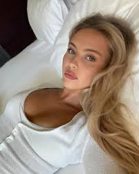 Jaymie Mitchell (jaymieelisem)