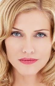 Laila Cole's Instagram, Twitter & Facebook