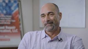 Doug Goddard's Instagram, Twitter & Facebook