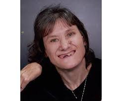 Dee Stark's Instagram, Twitter & Facebook