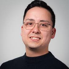 Sean Berg's Instagram, Twitter & Facebook