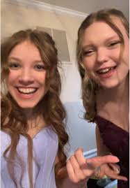 (lo)gang at jdd 😋@catie @🦈may🦈 @iemmahaterr0 @Eva @julianna @reese 😋  @Jenna @Caitlin