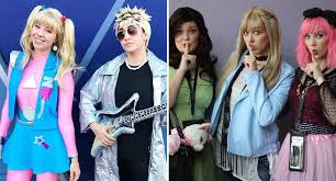 44 Easy Disney Halloween Costumes That Will Make You Cry Tears Of Nostalgia Movie Halloween Costumes Disney Halloween Costumes Halloween Costumes Tv