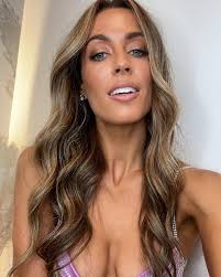 Looks aren't everything, but we got them just in case 😉 Blonde baby by  @sararosebuzz @brushsalonyvr Glow baby by @tancouver @artistrybyksenia