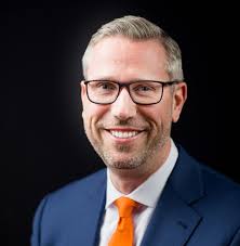 Operation Purple Heart Reunites Military Honors for Vietnam, Desert Storm  Veteran