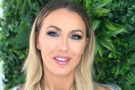 Carmen Puig's Instagram, Twitter & Facebook