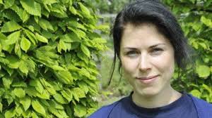 Jag satsar mycket på starka färger"