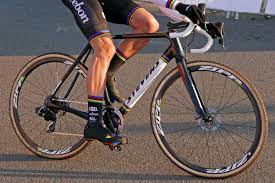 Wout van aert srušio je teren kako bi u subotu osvojio jingle cross u iowa cityju, drugi svjetski kup u sezoni. Sram Red Etap 12 Speed Cx 1x Prototype On Wout Van Aert S Stevens Super Prestige Bikerumor