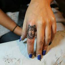 Tattoo Wolf 60 Inspirierende Ideen Fur Manner Und Frauen Tattoos Zenideen Tattoo Ideen Tatowierungen Wolf Tattoo Ideen