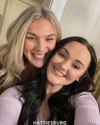 Anna Elaine Shows Pope (@annaspope) • Instagram photos and videos