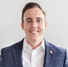 Max Floyd's Instagram, Twitter & Facebook