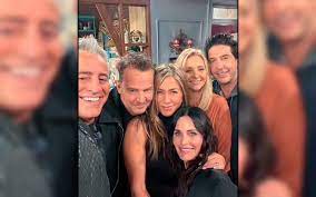 After being dubbed joey's hand twin, lennon recalls starring on hit show and surprising the friends cast! Cnhj8bnjfolv6m