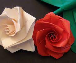 How To Make An Easy Origami Rose Bouquet Easy Origami Rose Origami Rose Origami Flower Bouquet