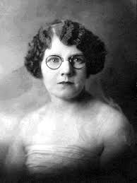 FAMILY OF ARTHUR AND RUTH PIPES AND THE MILITARY CAREER OF BYRON R