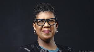 Melody Willey's Instagram, Twitter & Facebook