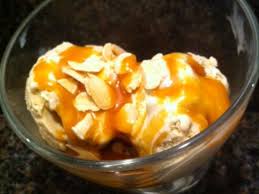 Glace A La Vanille Et Son Coulis Caramel Beurre Sale Recettes Recipe Snack Recipes Food Snacks