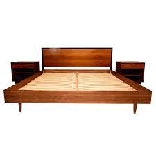Shop allmodern for modern and contemporary bedroom furniture to match every style and budget. Mid Century Modern Walnut King Size Platform Bed At 1stdibs
