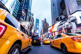 They serve as a quick and easy means of transportation across manhattan, a route not yellow medallion cabs are the only ones authorized to pick up hails. New York City Times Square Und Gelbe Taxis Bild Kaufen Verkaufen