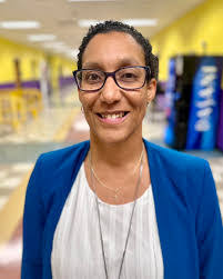 Meredith Campos's Instagram, Twitter & Facebook