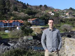 Mikel Bilbao, el alcalde de Mundaka que quiere retener el bastón de mando