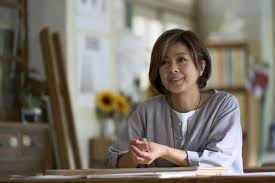 イメージ通り！と原作ファンから好評 映画「ブルーピリオド」 八虎の挑戦を支える薬師丸ひろ子の佐伯先生、江口のりこの大葉先生場面写真公開 : 映画ニュース  - 映画.com