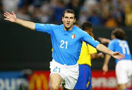 في مدينة كروسفيل بولاية تينيسي، مما يجعله حلقة وصل تَجمع بين لاعبي الشطرنج في مختلف أنحاء العالم وأعضاء الاتحاد، حيث بلغ عددهم أكثر من 80,000 عضو يبين الجدول أدناه ترتيب أفضل عشرة لاعبين حاليين في العالم:١٩. Ø£ÙƒØ«Ø± 15 Ù„Ø§Ø¹Ø¨ ØªØ³Ø¬ÙŠÙ„Ø§ Ù„Ù„Ø£Ù‡Ø¯Ø§Ù ÙÙŠ Ù†Ù‡Ø§Ø¦ÙŠØ§Øª ÙƒØ£Ø³ Ø§Ù„Ø¹Ø§Ù„Ù… Ù„ÙƒØ±Ø© Ø§Ù„Ù‚Ø¯Ù…