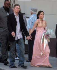 Dec 10, 2018 · sophia bush claimed 'one tree hill' producers 'made practice of taking advantage of people's personal lives,' including her split with chad michael murray — details us weekly magazine news Pin On One Tree Hill