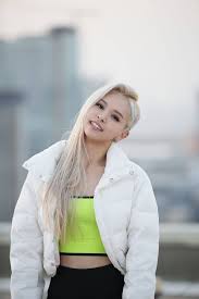 Everglow E U Bon Bon Chocolat Behind The Scenes Kpop Girls Kpop Girl Groups Girl Crushes