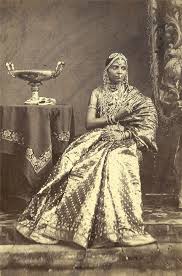 Studio portrait of Three Girls Wearing Jewellery - Madras (Chennai), Tamil Nadu (India) in the 1870s.