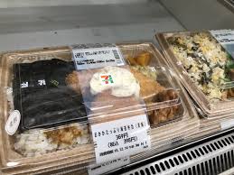 Beverages, burritos, cappuccino, coffee, cookies, frozen drinks, hot dogs, salads, sandwiches, snacks, taquitos, more. What To Buy At 7 Eleven In Japan Japan Web Magazine