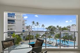 Oaks Resort Spa Hervey Bay Official Site Hervey Bay Resorts In 2020 Ocean View Apartment Resort Resort Pools