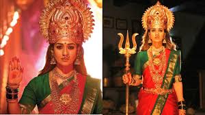 Fans Awestruck Over Nayanthara S Beauty After Her Photos As Goddess From Mookuthi Amman Sets Go Viral Regional Cinema News India Tv  november 14, 2020  tamil movies. mookuthi amman sets go viral