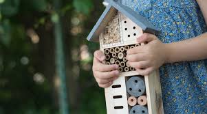 La biodiversité est une clé de la réussite au potager. Un Hotel A Insectes A Faire Soi Meme Jumbo