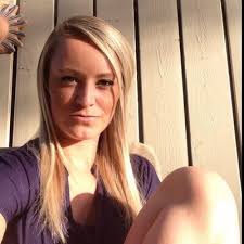 Amanda Yates (@amanda_lihn)